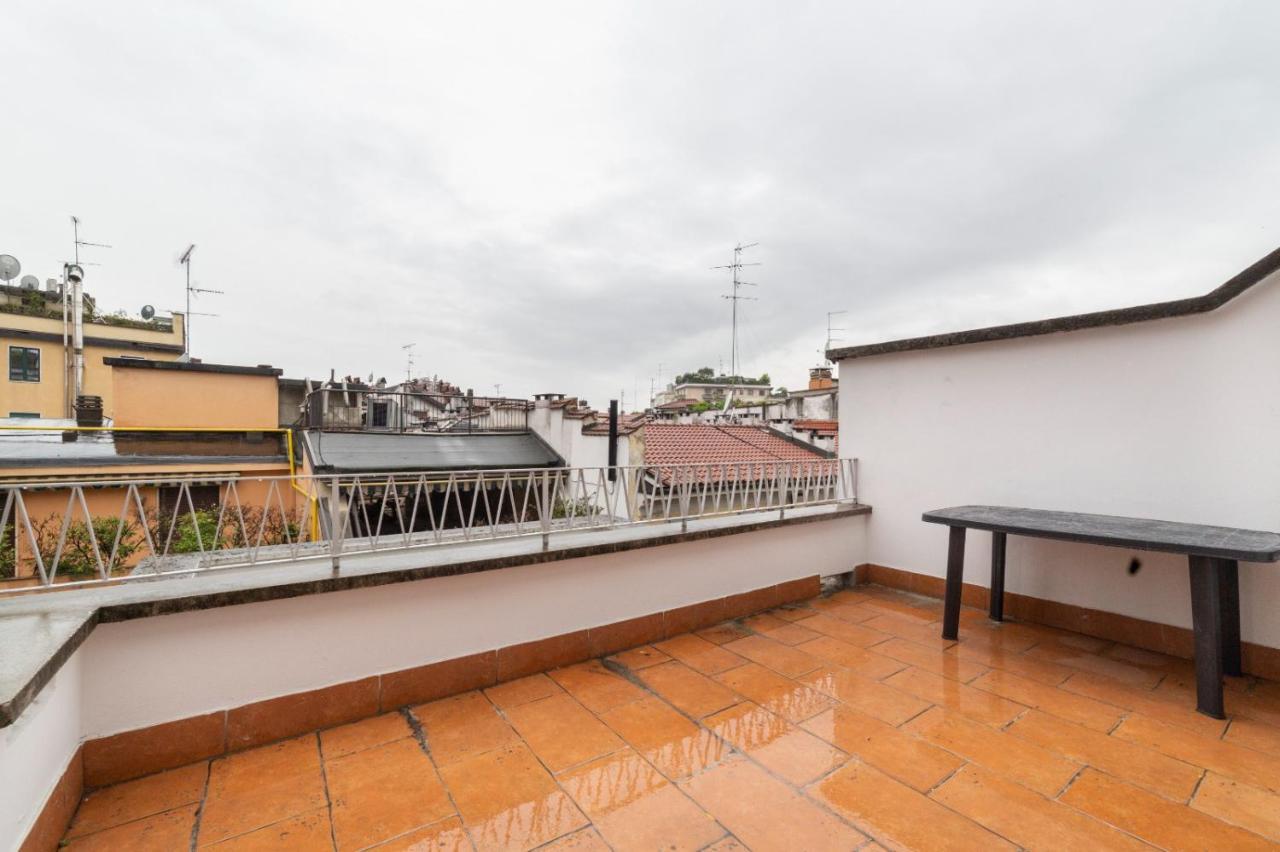Sant'Ambrogio Bright Apartment With Terrace Milan Exterior photo